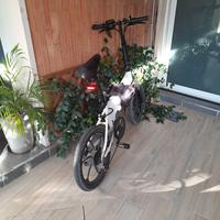 Bici elettrica pieghevole ado a20