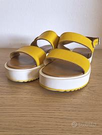 Sandali gialli plateau Primadonna Made in Italy
