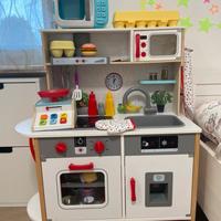 Cucina giocattolo  e accessori