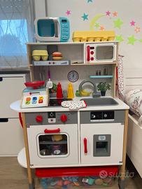 Cucina giocattolo  e accessori
