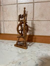 Soprammobile in legno