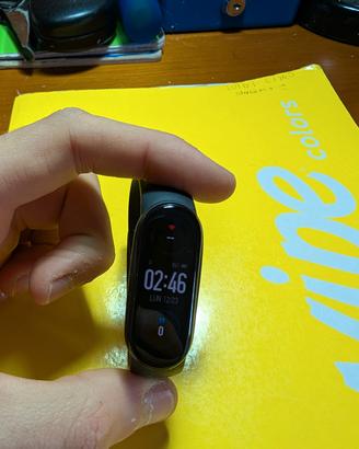 bracciale sportivo Xiaomi con caricatore 