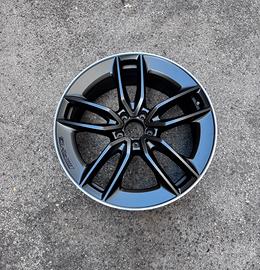Cerchio in lega originale Mercedes AMG