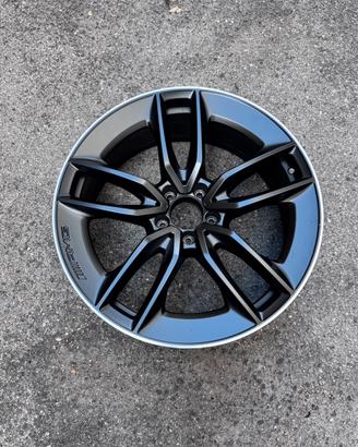 Cerchio in lega originale Mercedes AMG