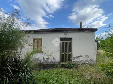 RUSTICO A PIEDIMONTE SAN GERMANO