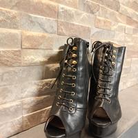 scarpa con tacco a spillo