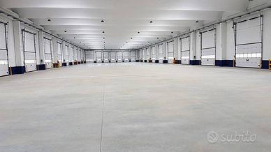 Immobile di 50000 m² con 4 locali a Vitulazio