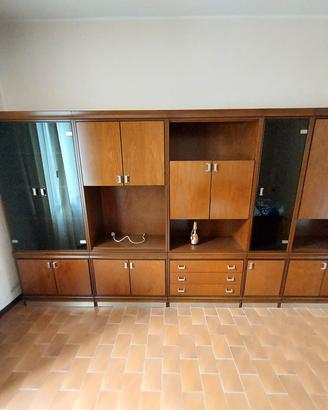 mobilio lineare per sala