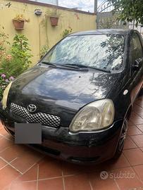 Toyota yaris 2004