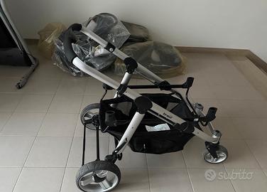 Passeggino gemellare