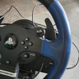 Volante Thrustmaster T150