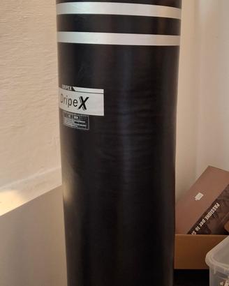 sacco da boxe da terra
