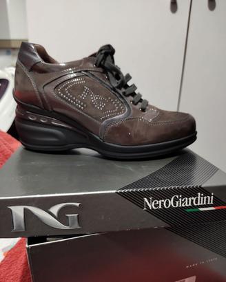 Sneakers donna NeroGiardini