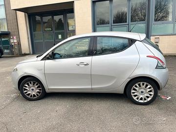 LANCIA - Ypsilon - 1.2 69 CV 5 porte