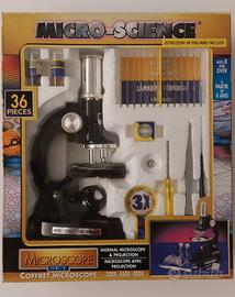 Microscopio giocattolo