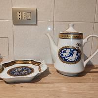 vassoio e teiera di porcellana limoges