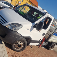 Iveco daily con gru e polpo ICM