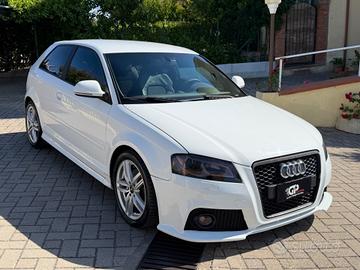 Audi A3 2.0 16V TFSI quattro S tronic Ambition