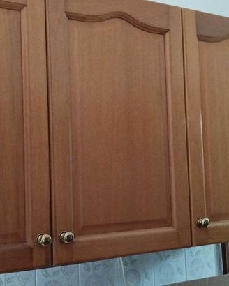 Disponibile cucina, stanzetta, salotto, soggiorno