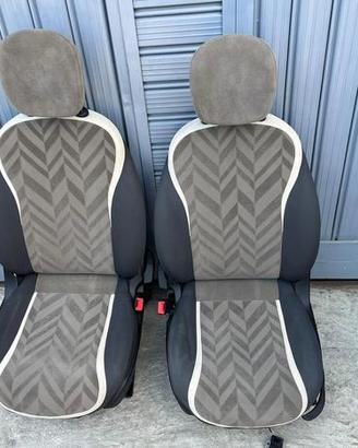 Tappezzeria in tessuto e alcantara per lancia y