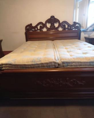 Letto matrimoniale con rete e materasso 
