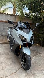 Yamaha Tmax 560 Tech Max 2025 Akrapovic