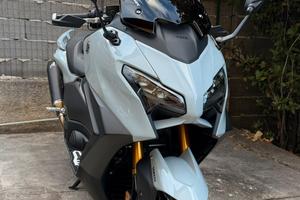Yamaha Tmax 560 Tech Max 2025 Akrapovic