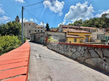 4 LOCALI A SAVONA