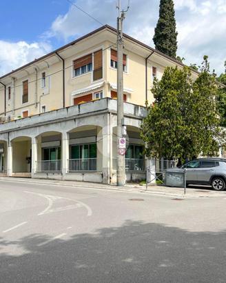 NEGOZIO A BOTTICINO