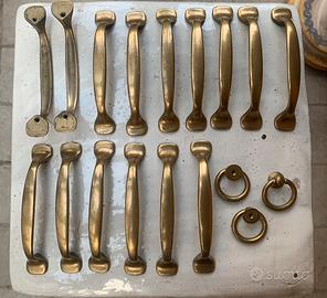 15 maniglie + 3 pomelli in ottone massiccio