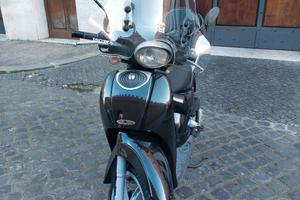 Scooter Aprilia Scarabeo 100