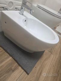 Bidet Rak Moon sospeso