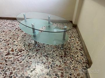 Tavolino in vetro con doppio ripiano