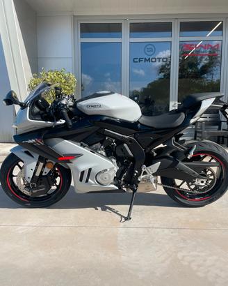 CFMOTO 675SR-R depotenziabile A2