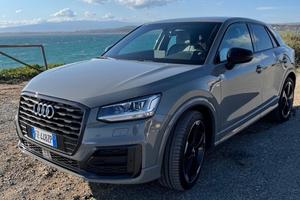 Audi q2 35 TFSI IDENTITY BLACK