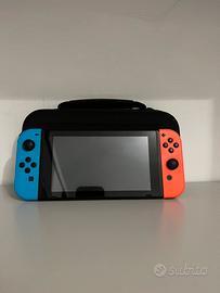 Nintendo Switch + Accessori + 2 Giochi