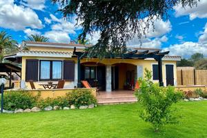 Elegante villa indipendente con giardino