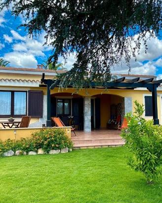 Elegante villa indipendente con giardino