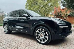 Porsche Cayenne 3.0 V6 diesel full opt fari led