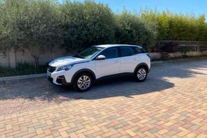PEUGEOT 3008 BlueHDi 130 S&S EAT8 Business