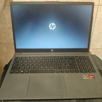 HP 15 Ryzen 5 512GB SSD + Mouse + Borsa | Pari al 