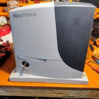 motore cancello scorrevole Nice