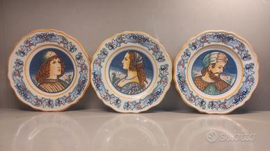 Piatti in ceramica da collezione