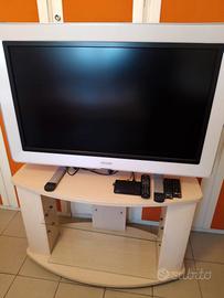 TV con decoder e carrello