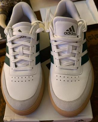 Vendisi Scarpe Adidas