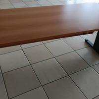 scrivania colore faggio 