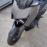 Yamaha xmax 300