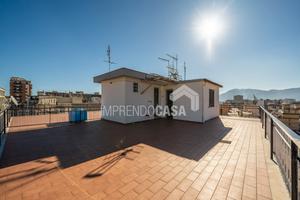 Attico 3 vani 75 mq con Terrazzo al piano di 70 mq