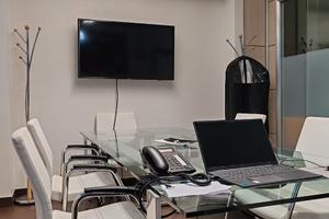 Ufficio già arredato