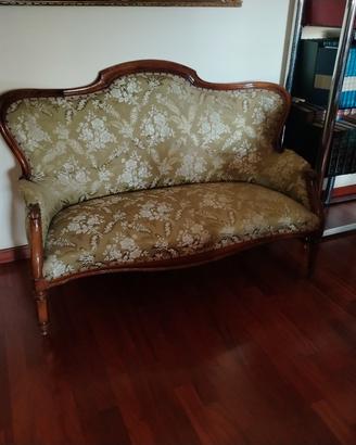 Divanetto antiquariato